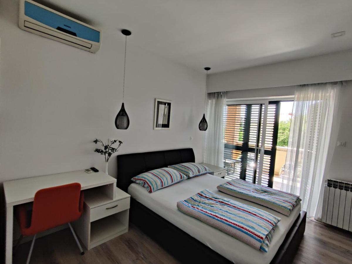 Biuk Apartments Novi Vinodolski Exterior photo